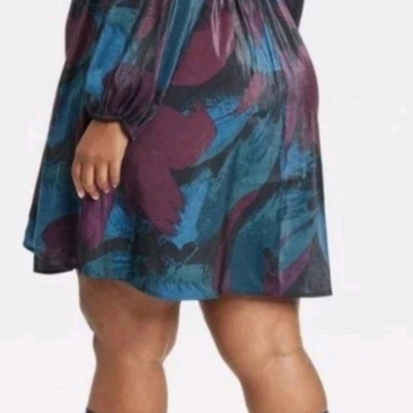 Floral Wrap Dress in Blue and Purple - Picture 5 of 11